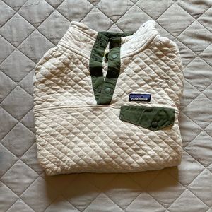 NWOT Quilted Patagonia pullover